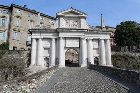 Bergamo, S Door, James, City Entrance