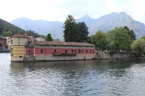 Island Visconti, Island, Lake Como
