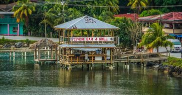 Roatan, Honduras, Architecture