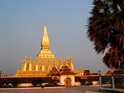 Golden Pagoda Pagoda Wat Pha-That Luang Vi